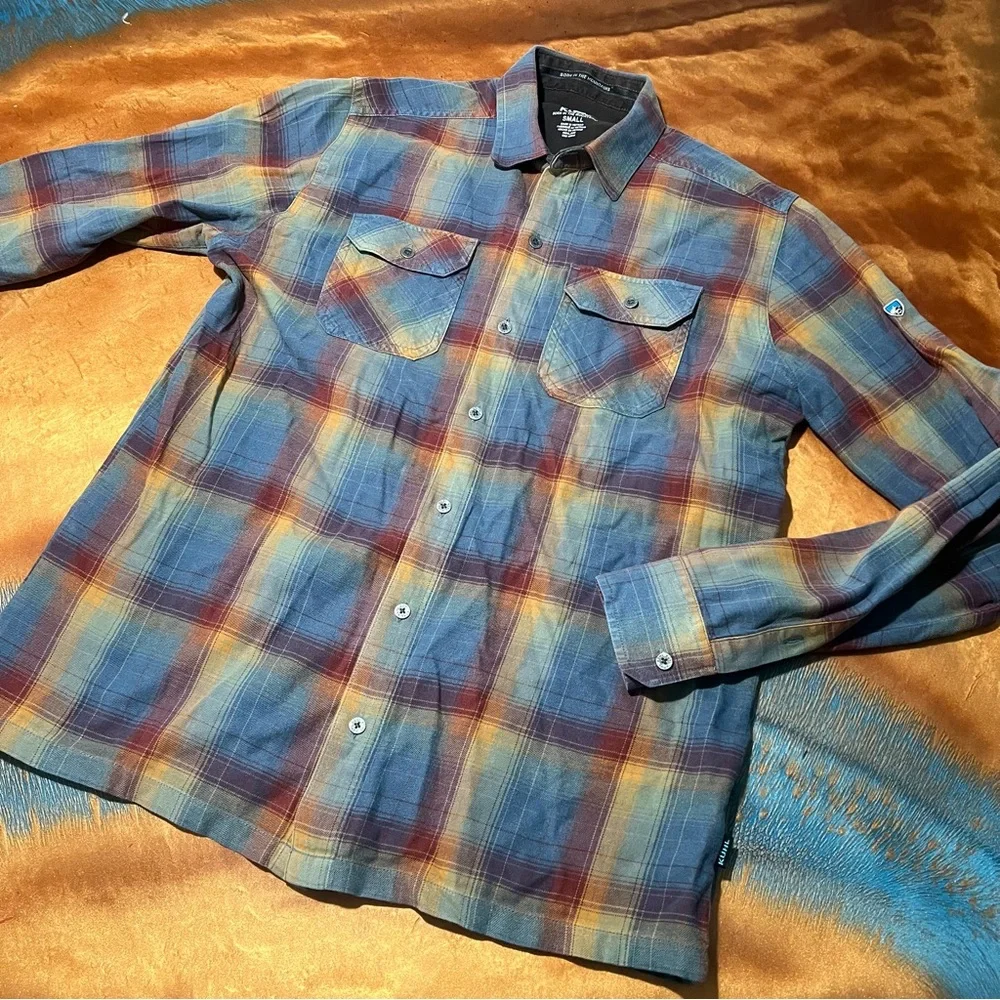 Kuhl button plaid